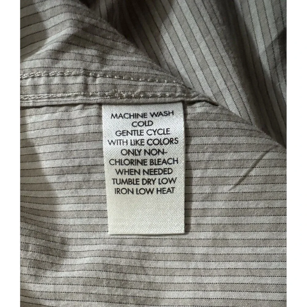 Calvin Klein Men's Non-Iron Long‎ Sleeve Grey Stripe Dress Shirt Size Medium